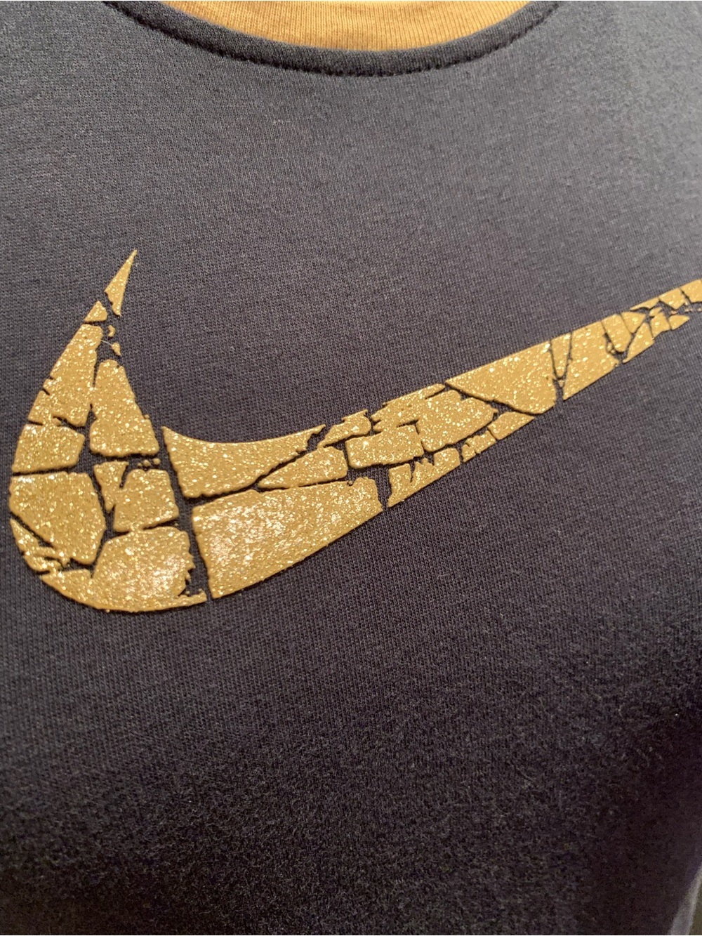 🔥SALE🔥NIKE🌹DRI-FIT ATHLETIC TEE. EXCELLENT CONDITION! - Picture 4 of 11